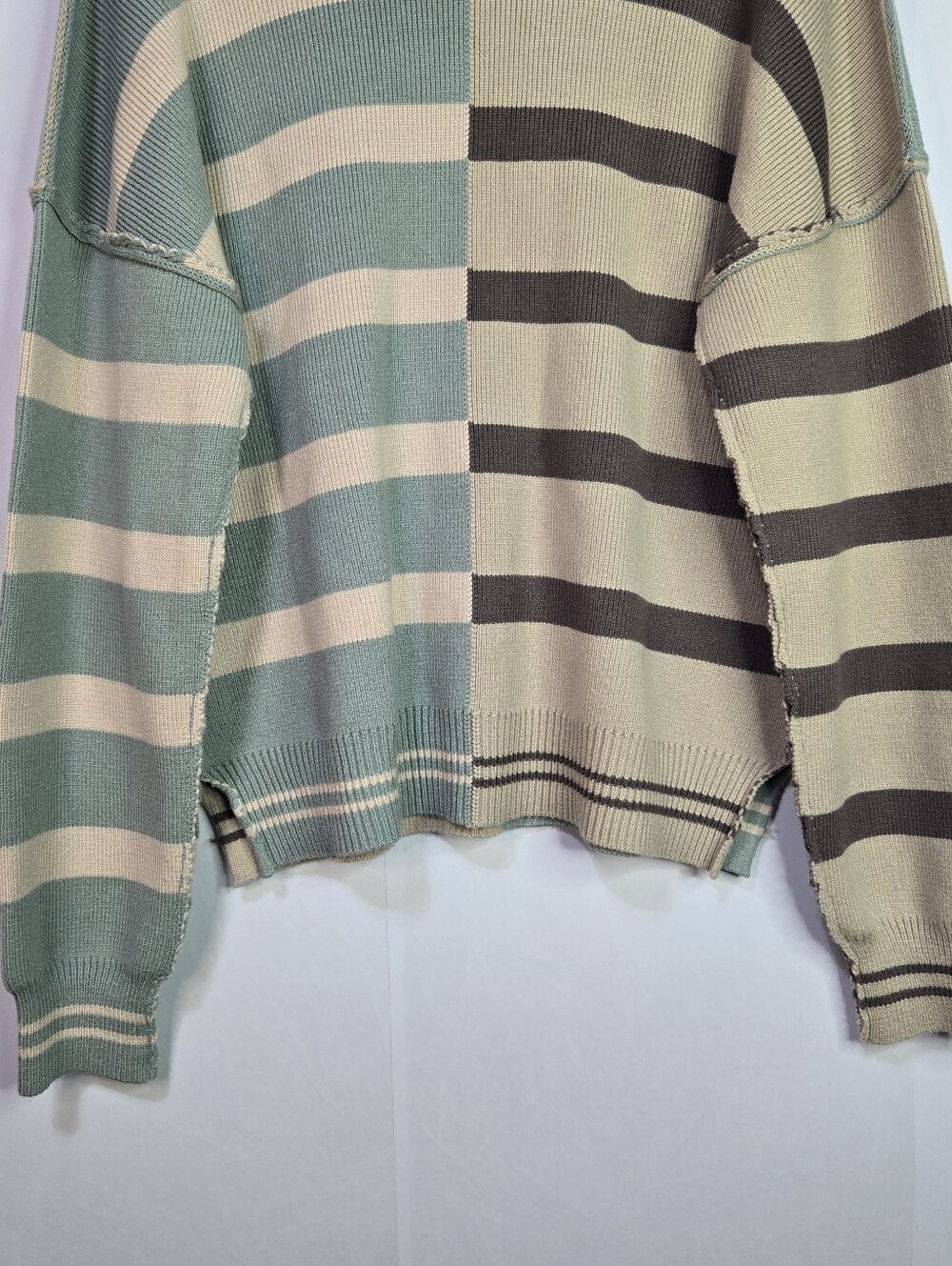 New In Women Size L Quality Sweater, Multi Coordinaring Stripes & Raw Finish Hem - Picture 10 of 14